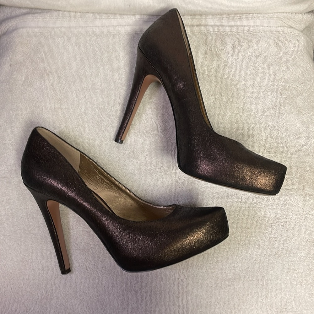 BCBGeneration Platform Stiletto Bronze Size 7 - Picture 9 of 10